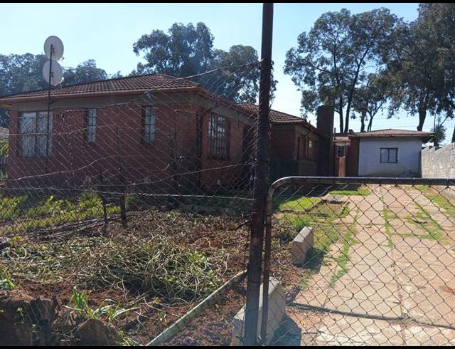 5 BEDROOM HOUSE FOR SALE IN ORLANDO EAST